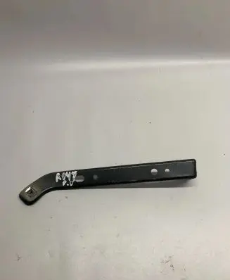 Ford Mustang VI Fender mounting bracket
