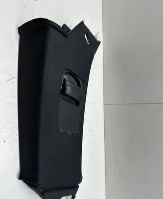 Volvo XC90 (B) pillar trim (top) 31363591 31377583