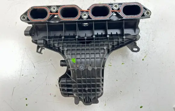 Toyota Prius+ (ZVW40) Intake manifold 1105869S01