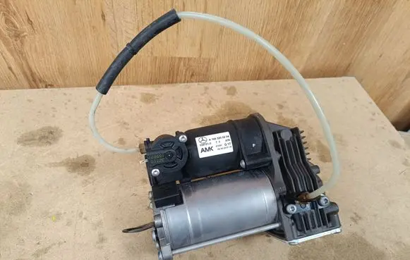 Mercedes-Benz GLS X166 Air suspension compressor/pump A1663200204
