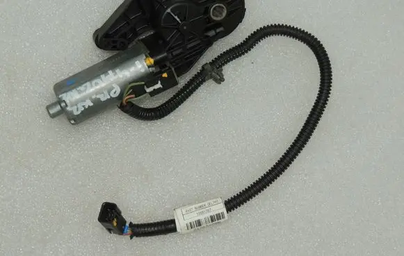 Chrysler Grand Voyager V Seat adjustment motor ZP761DSAC 13681767