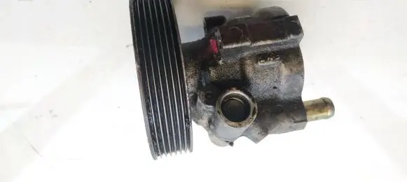 Nissan Primera Power steering pump 26054891 04123704