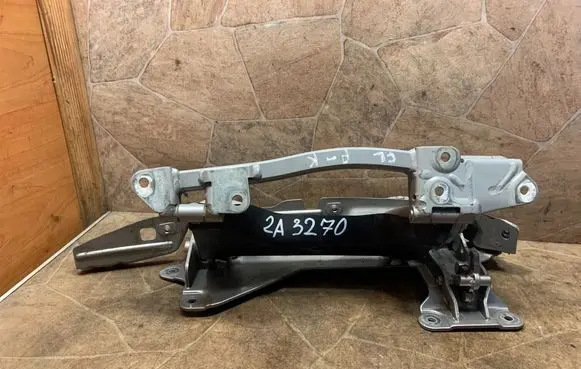 Mercedes-Benz CL C215 Front door upper hinge A2157200137
