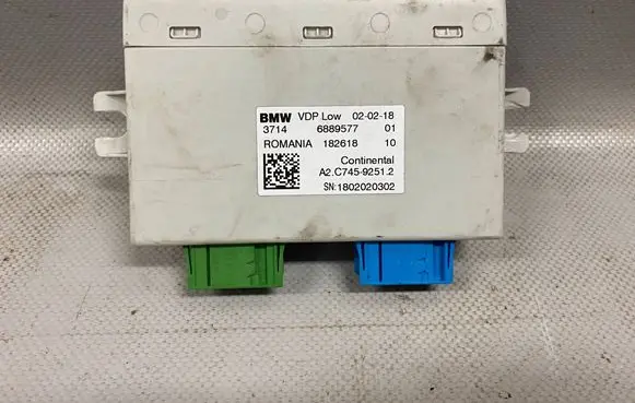 BMW 5 G30 G31 G38 Suspension control unit/module 6889577