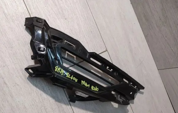 Volvo XC60 Front bumper lower grill 32234968