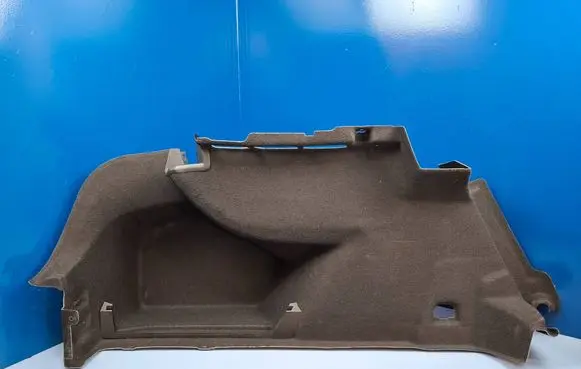 Trunk/boot lower side trim panel