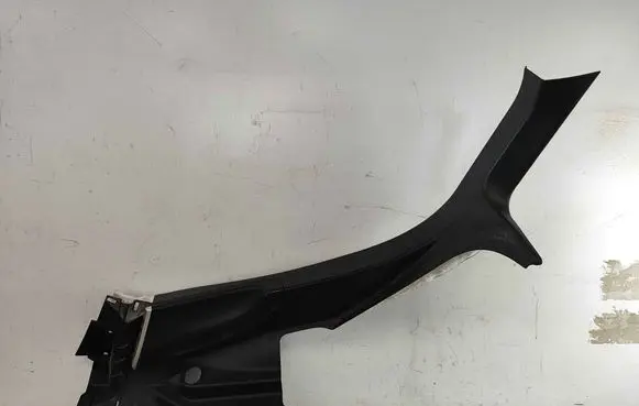 Tesla Model S Rear sill trim cover 105176814F