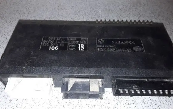 BMW 7 E38 Light module LCM 61358372143 8372143