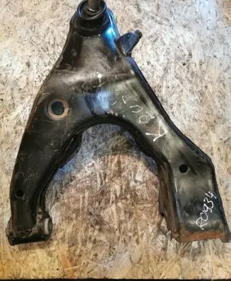 Toyota Land Cruiser (J100) Front lower control arm/wishbone