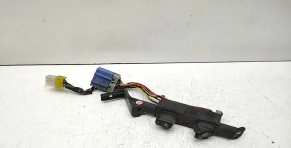 Nissan Primera Electric window control switch