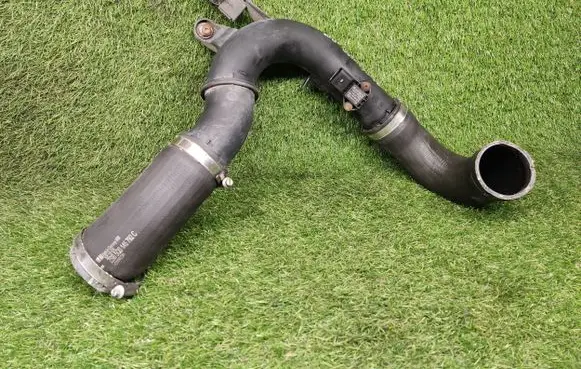 Audi A3 S3 8V Intercooler hose/pipe 5Q0145770A 03G906501E 0281002977