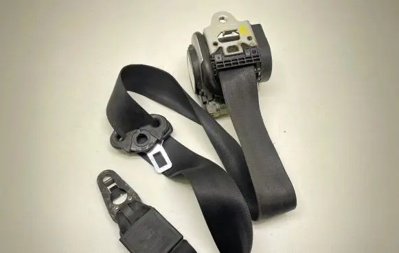 Audi A6 S6 C6 4F Front seatbelt 4F0857705 604904800A 01092004