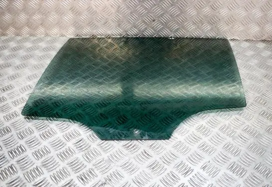 Volkswagen Golf VII Rear door window glass 5G6845025A 43R001108