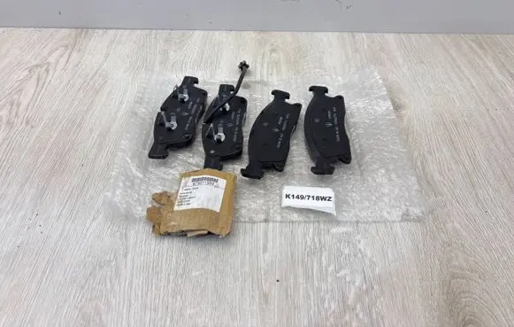 Maserati Levante Brake pads (front) 673011564