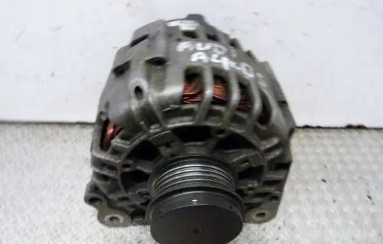 Audi A4 S4 B5 8D Generator/alternator SG14B011 028903029R
