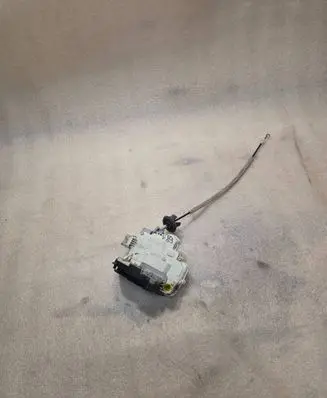 Audi A6 S6 C6 4F Front door lock 4F1837015 12305149