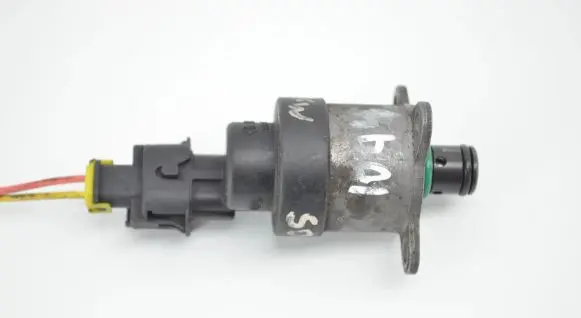 KIA Sorento Fuel distributor 