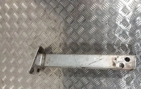 Fiat 500L Front bumper support beam