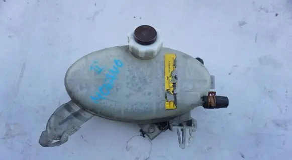 Coolant expansion tank/reservoir