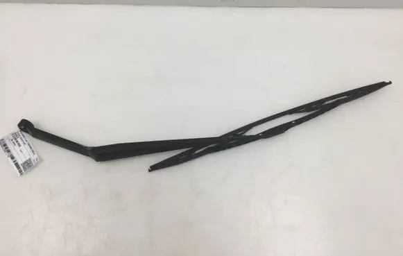 Front wiper blade arm