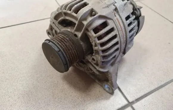 Iveco Daily 4th gen Generator/alternator 504087183