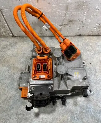 BMW i3 Voltage converter inverter 9845349