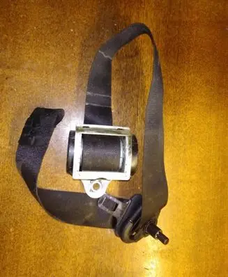 Opel Astra H Front seatbelt PP601851900 F13253565