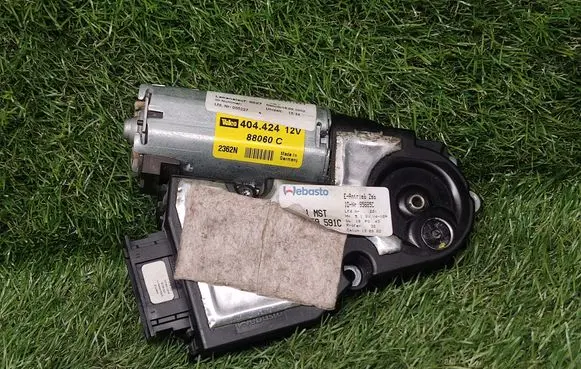 Volkswagen Phaeton Sunroof motor/actuator 3D0959591C