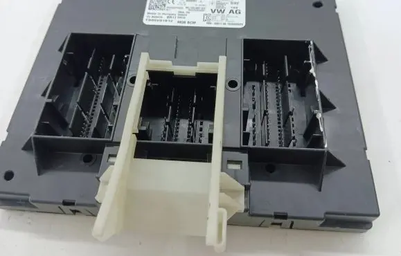 Volkswagen PASSAT B8 Comfort/convenience module 5Q0937086BF F005V01812