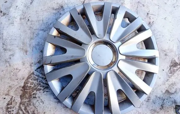 Opel Astra H R15 wheel hub/cap/trim 
