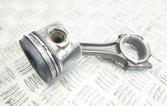 Volkswagen PASSAT B6 Piston with connecting rod