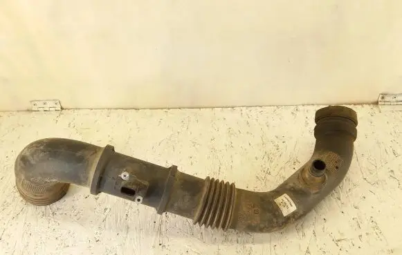 Intercooler hose/pipe