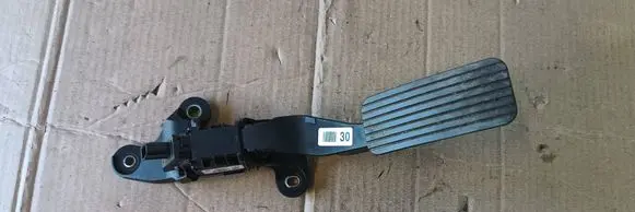 KIA Rio Accelerator throttle pedal 00136810
