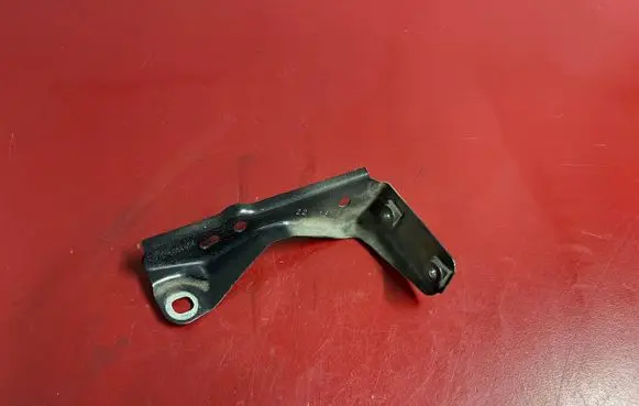 BMW X1 F48 F49 Fender mounting bracket 7392804