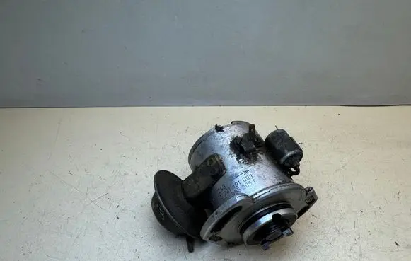 Volkswagen Golf II Spark distributor 0231191003 036905205T Z43