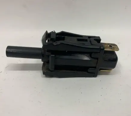 Mercedes-Benz E W124 Brake pedal sensor switch 0015458714 A0015458714