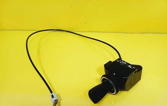 Mercedes-Benz E W210 Ignition lock 2105450208