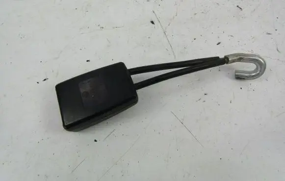 Seat Leon (1M) Rear seatbelt buckle 1M0857495