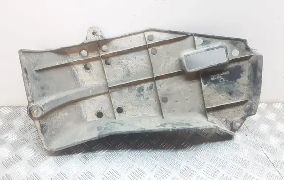Toyota Corolla Verso E121 Fuel tank bottom protection 5839813070