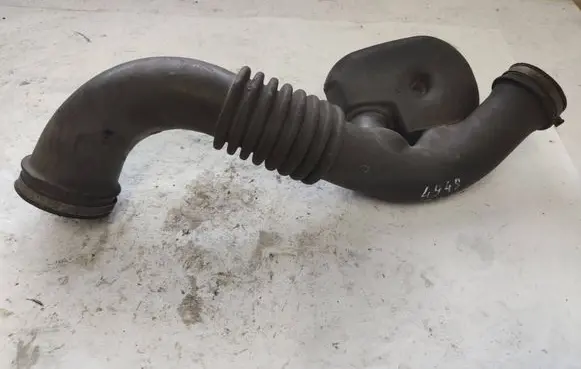Mercedes-Benz Sprinter W901 W902 W903 W904 Intercooler hose/pipe 9015282682