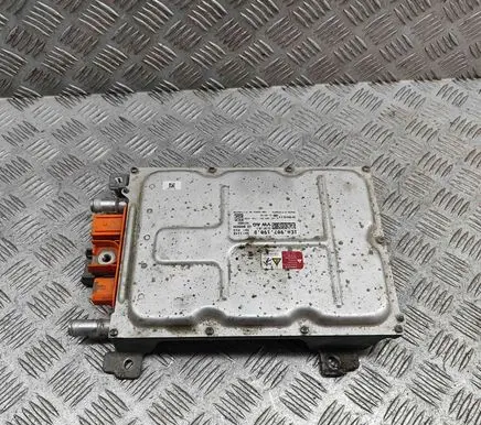 Voltage converter inverter
