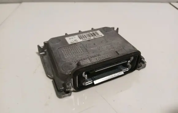 Volvo XC90 Headlight ballast module Xenon 89034934