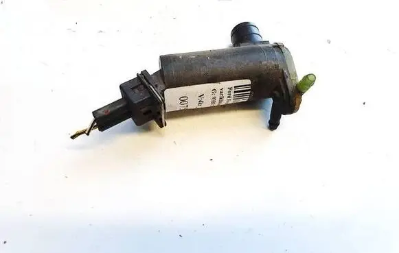 Ford Focus Windscreen/windshield washer pump 93BB17K624BA
