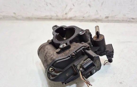 Renault Master III EGR valve 147105543R