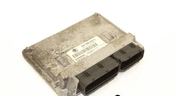 Skoda Fabia Mk1 (6Y) Engine control unit/module 03E906033A