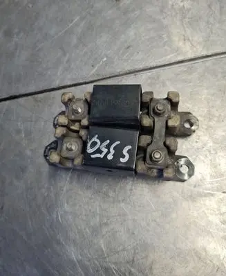 Coolant fan relay