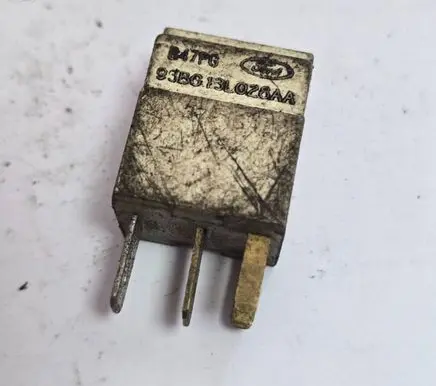 Ford Mondeo MK II Other relay 93BG13L028AA
