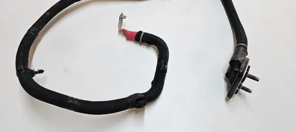 Jeep Grand Cherokee WL Positive cable (battery) P68476070AD 68476070AD