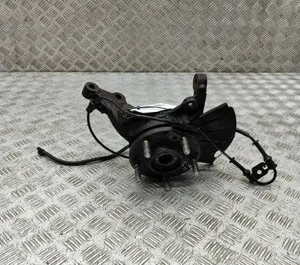 Hyundai i40 Front wheel hub 517153Z000