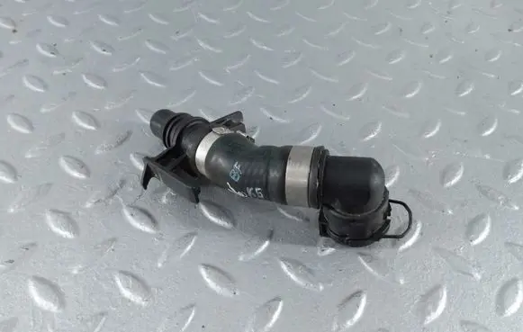BMW X6 G06 Engine coolant pipe/hose 8472308